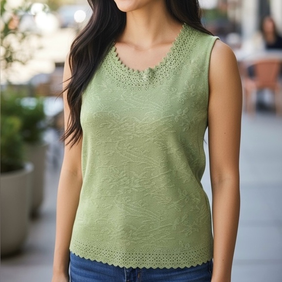 Belle Amie Green Knit Sleeveless Top Embossed Laser Cut Out Scalloped - Picture 1 of 10
